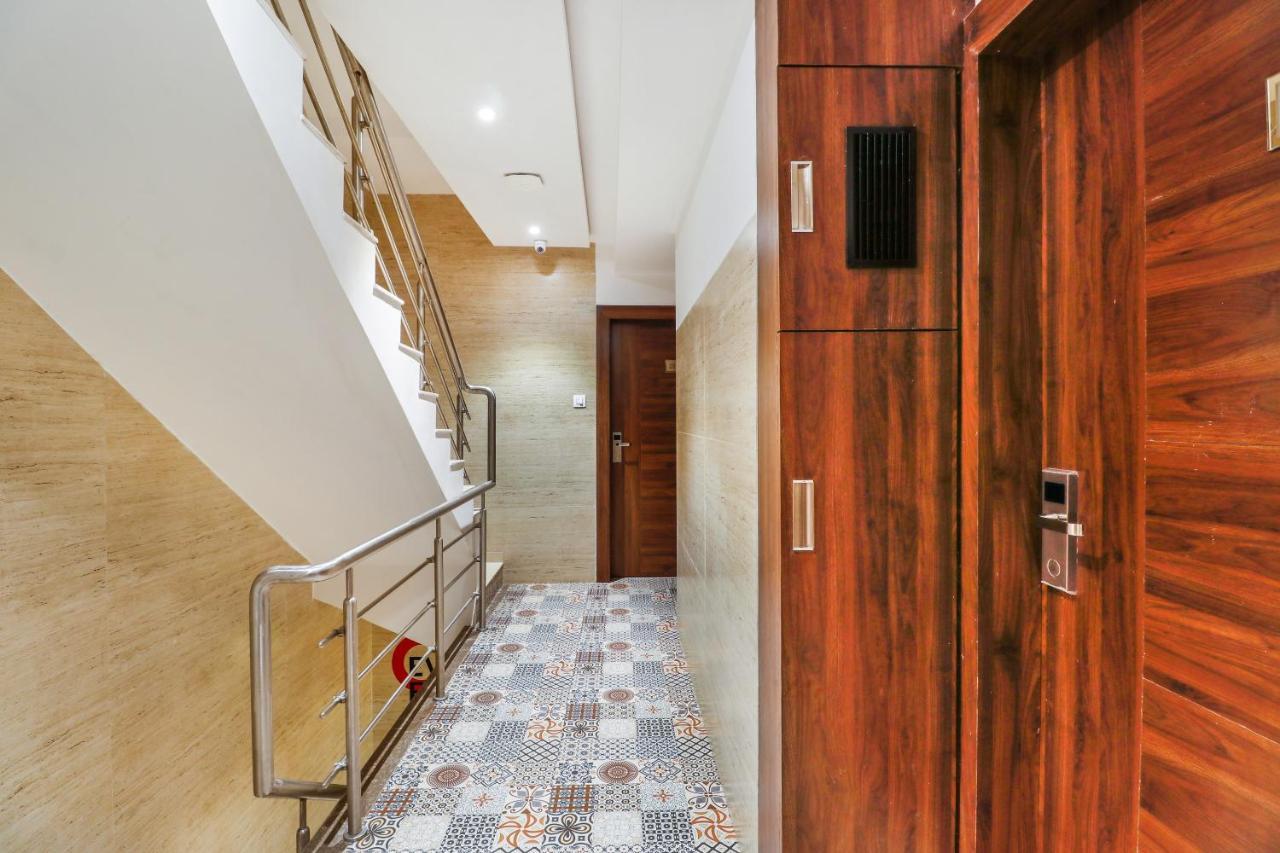 Oyo 70475 Hotel Sea Breeze 뭄바이 외부 사진